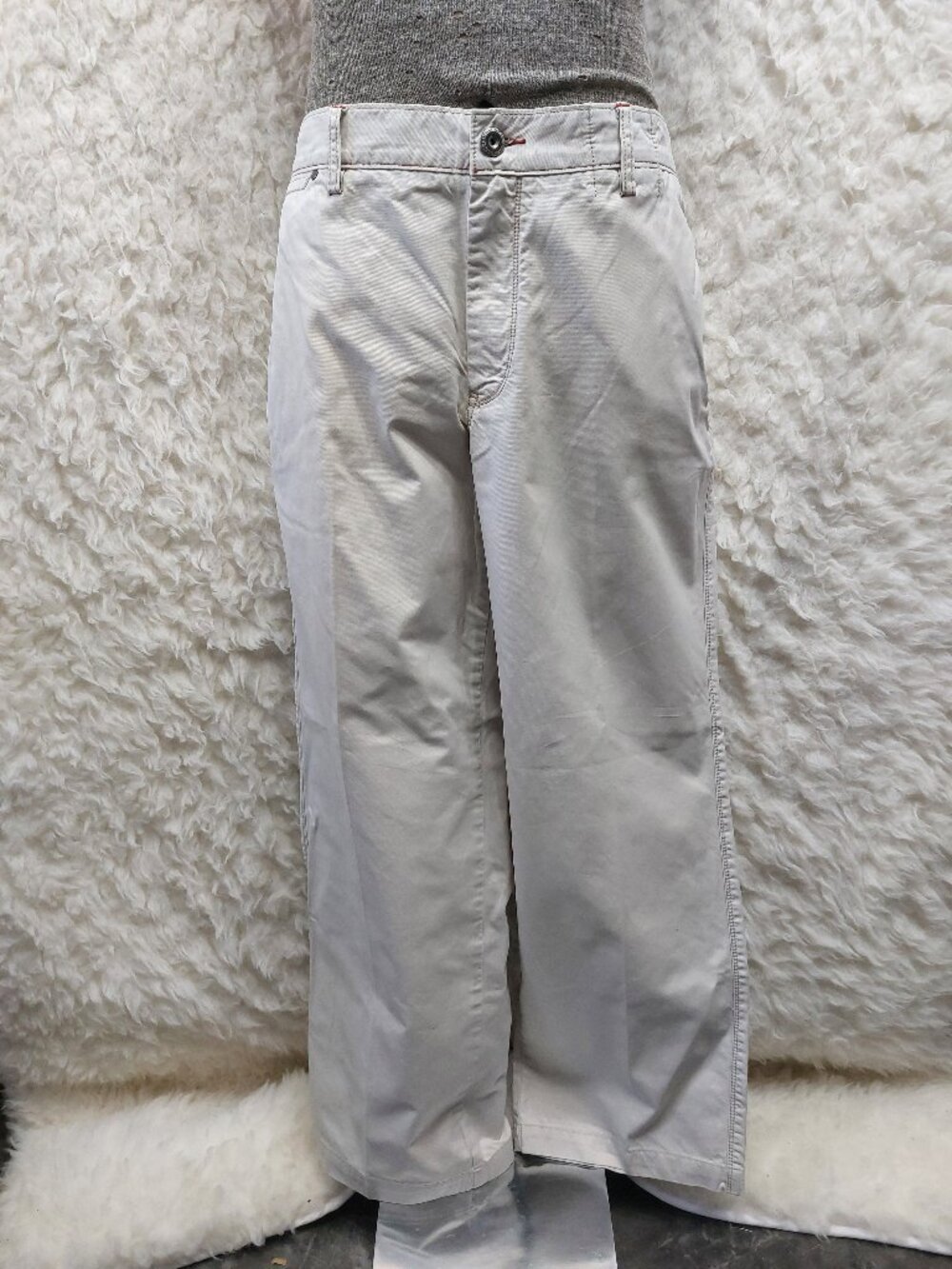 Tommy Bahama Mans Cream White Demin Casual Pants Size 42/32